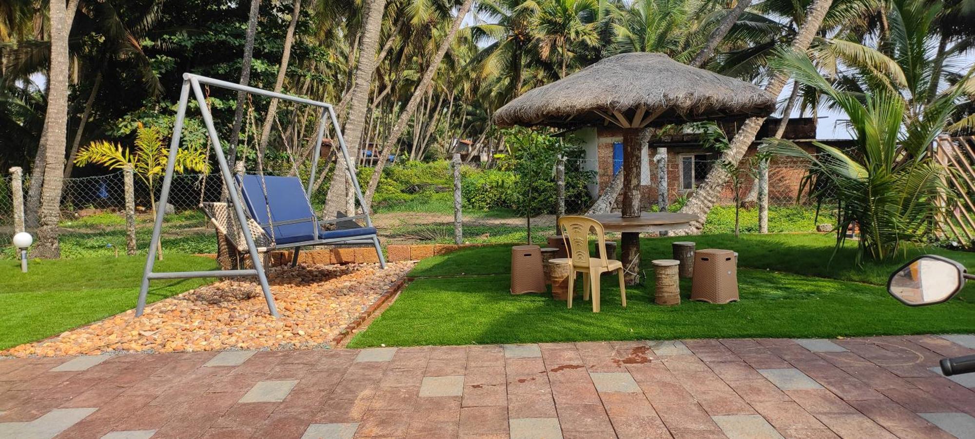Corniche Beach Resort Mulappilangād Quarto foto