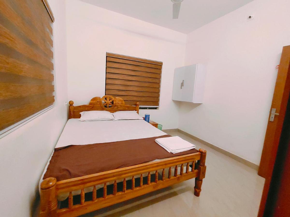 Corniche Beach Resort Mulappilangād Exterior foto